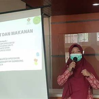 Penyuluhan obat aman oleh apoteker di sekolah